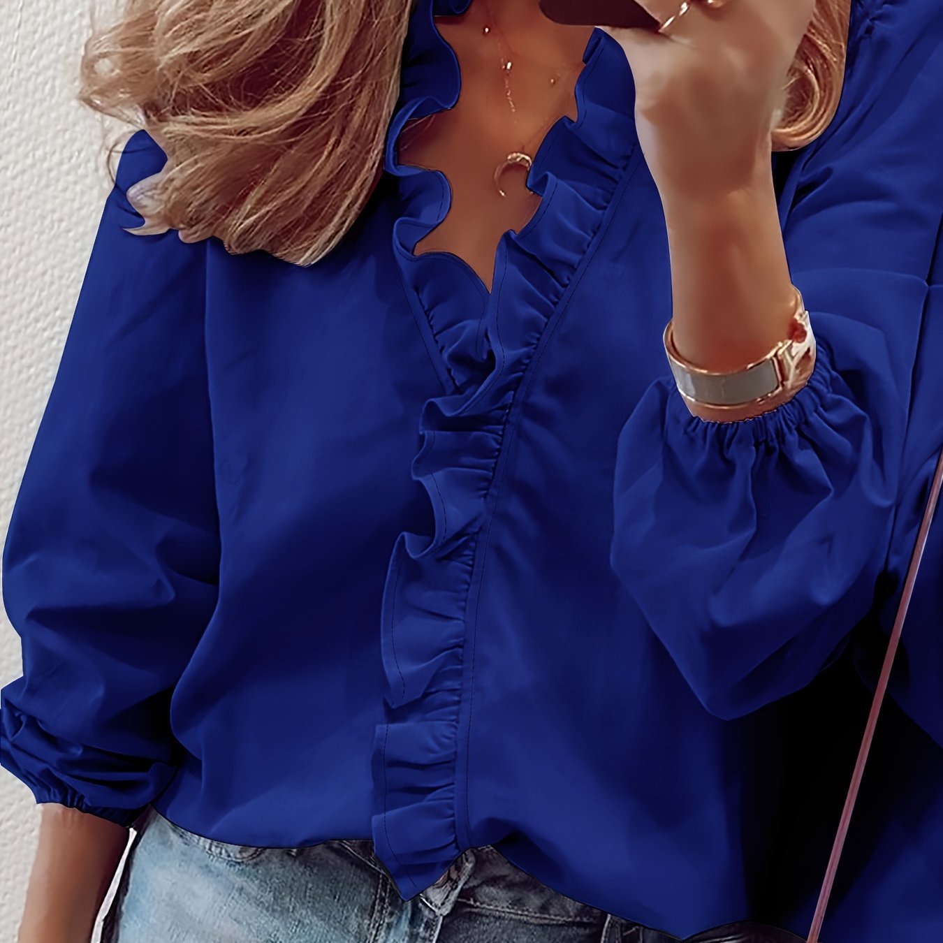 Angeline – V-Neck Blouse with Ruffles for an Elegant Style